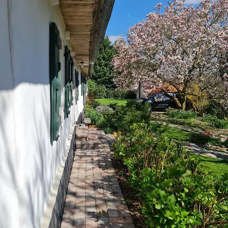 Bed & Breakfast La Longere D'ecottes