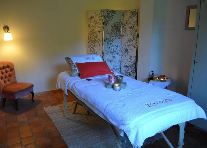 Couette-café La Longère D'ecottes