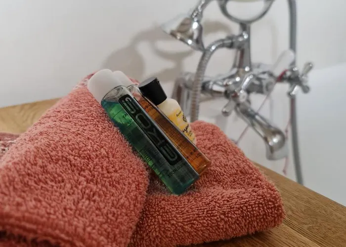 Couette-café La Longère D'ecottes